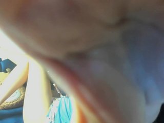 エロティックなビデオチャット LucyLips