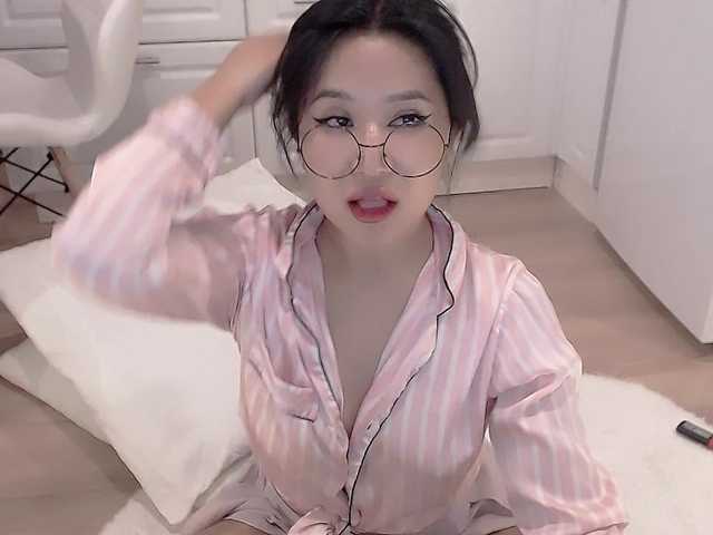 ブロードキャストスクリーンショット LucyLiu