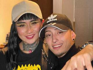 エロティックなビデオチャット LucyyTiago