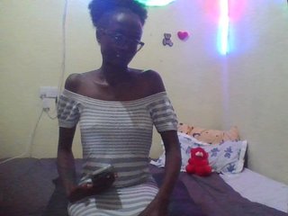 エロティックなビデオチャット LunaAdut