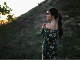 エロティックなビデオチャット LunaLizzy