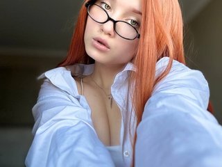 エロティックなビデオチャット LunetteFame