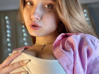 エロティックなビデオチャット LunetteFame