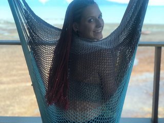 エロティックなビデオチャット LyannaLuv