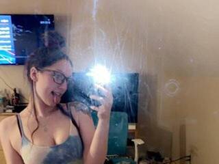 エロティックなビデオチャット mac18x