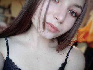 エロティックなビデオチャット Madaam