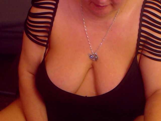 写真 MadameLeona My deepest weakness is wetness #Lush...#mature #bigboobs #bigass #lush #bbw .. i will show for nice tips !50for tits, 80pussy, 25 feet, 30belly ,45ass, 10 pm,,400naked&play&squirt,c2c 5 mins 40tips,