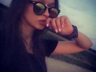 エロティックなビデオチャット maddinaa