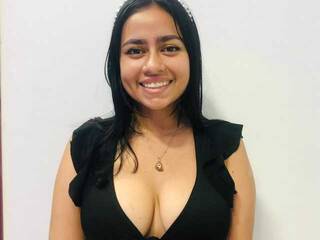 エロティックなビデオチャット MaddisonDaniels