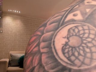 エロティックなビデオチャット MadisonKane