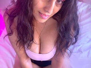 エロティックなビデオチャット MaeMoore