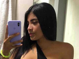 エロティックなビデオチャット MagucitaHot