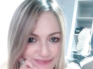 エロティックなビデオチャット MaitheMilf