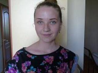 エロティックなビデオチャット makayladivi