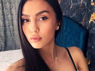 エロティックなビデオチャット MalinaMaze