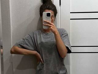 エロティックなビデオチャット Margo691