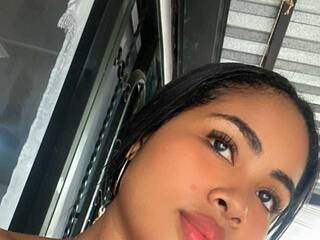 エロティックなビデオチャット MargotNeal