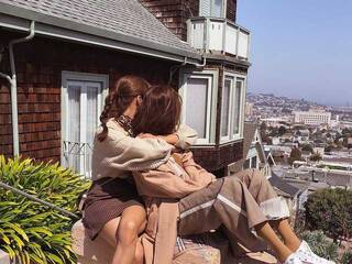 エロティックなビデオチャット MarianaAndKarlla