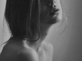 エロティックなビデオチャット marinne