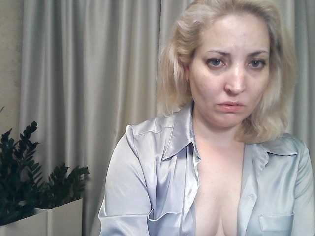 写真 mariska-kiska look at camera 25, show nipple 20, show breast 40, open pussy 50, open ass 70, undress and show my holes 100 tokens