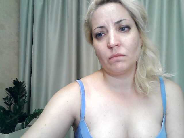 写真 mariska-kiska look at camera 25, show nipple 20, show breast 40, open pussy 50, open ass 70, undress and show my holes 100 tokens