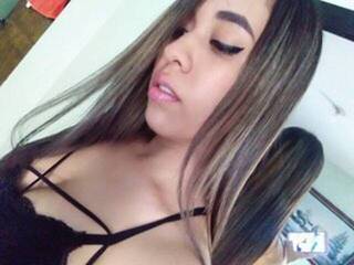 エロティックなビデオチャット Martinamayers