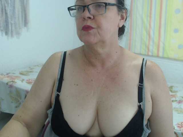 写真 maturekarime Mature woman hairy and bbw,: tits 30, pussy 35, ass 25, all naked 100, masturbate and cum 120
