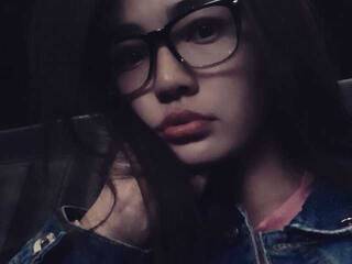 エロティックなビデオチャット MaviSuno