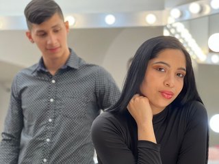 エロティックなビデオチャット Max-and-Hanna