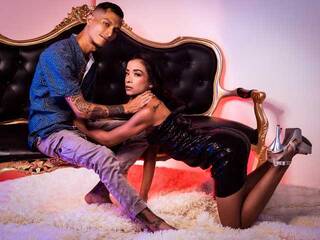 エロティックなビデオチャット MaxandAnnie