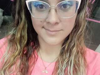 エロティックなビデオチャット MayaMartins