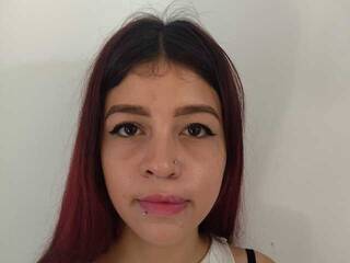 エロティックなビデオチャット MayBakir