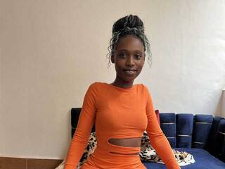 エロティックなビデオチャット Melaninebonyxxx