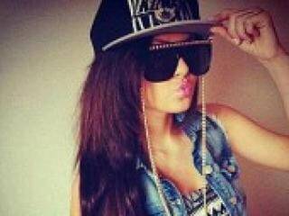 エロティックなビデオチャット melisssaa7