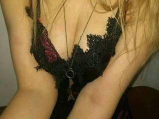 エロティックなビデオチャット mellisse