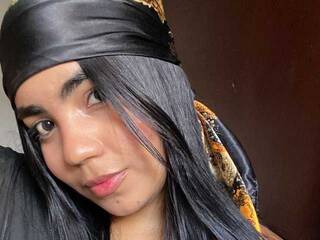 エロティックなビデオチャット melodiipierce1