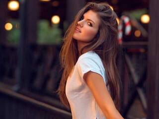 エロティックなビデオチャット MelodyDean