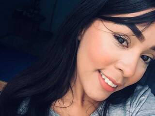 エロティックなビデオチャット mely-milu