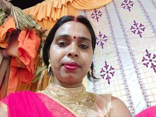 エロティックなビデオチャット mendy121