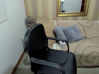 エロティックなビデオチャット MerryColin