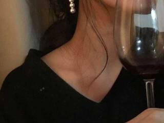 エロティックなビデオチャット Mes-Fantaisies