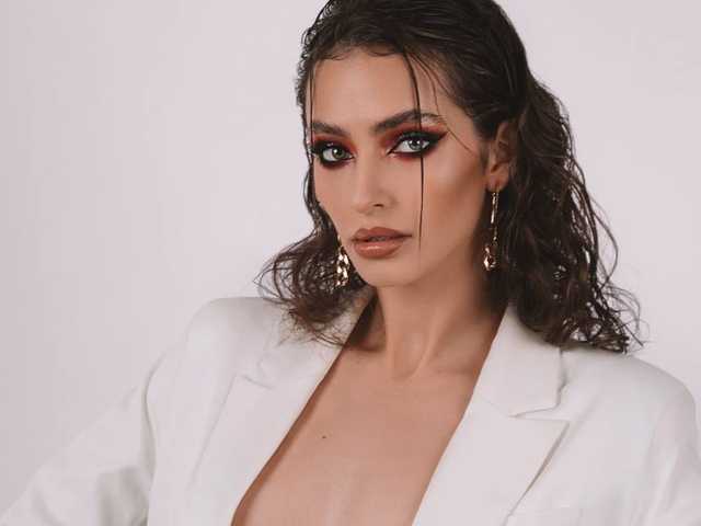 プロフィールの写真 Mia-Adams