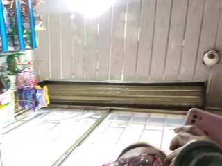 エロティックなビデオチャット miatitsmature