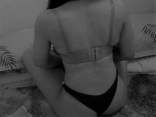 エロティックなビデオチャット MichieMich