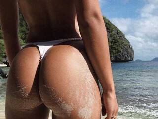 エロティックなビデオチャット MiiaFox69