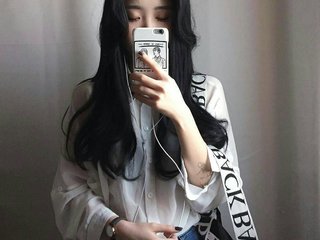 エロティックなビデオチャット MIIIHAA