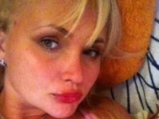 エロティックなビデオチャット milachka77