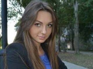 エロティックなビデオチャット milademya