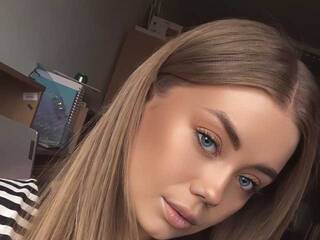 エロティックなビデオチャット MilaFantasy