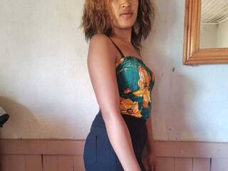 エロティックなビデオチャット Mimi8944